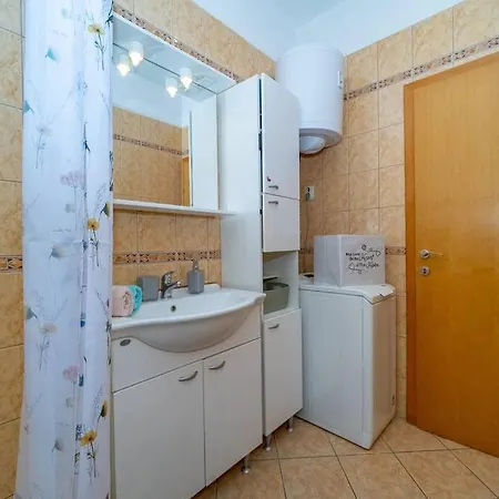 Adriatic Sea View Penthouse With Parking - 5 Min Walk To Coast * Postira